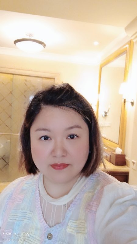 衎静玲瓏的第一张照片--西藏残疾人相亲网
